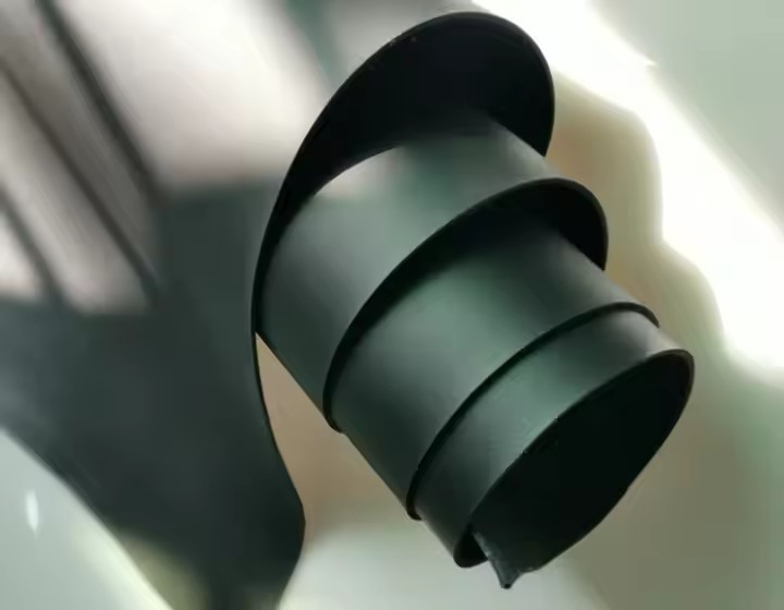 কারখানার পাইকারি 1.2-1.4mm DE7 PU ননবোভেন স্পোর্টস জুতা চামড়া
