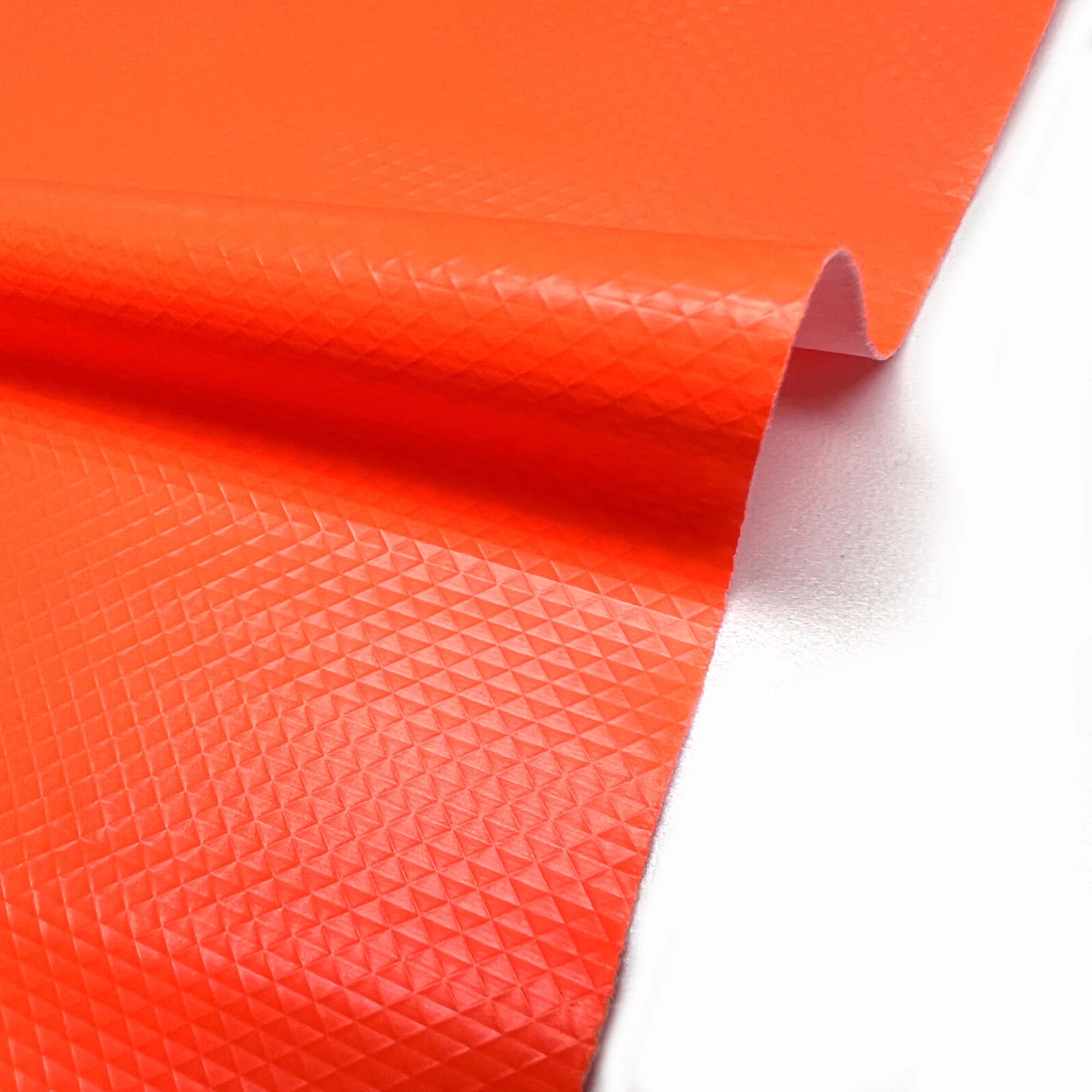 用于运动球制作的水晶饰面 PU 皮革