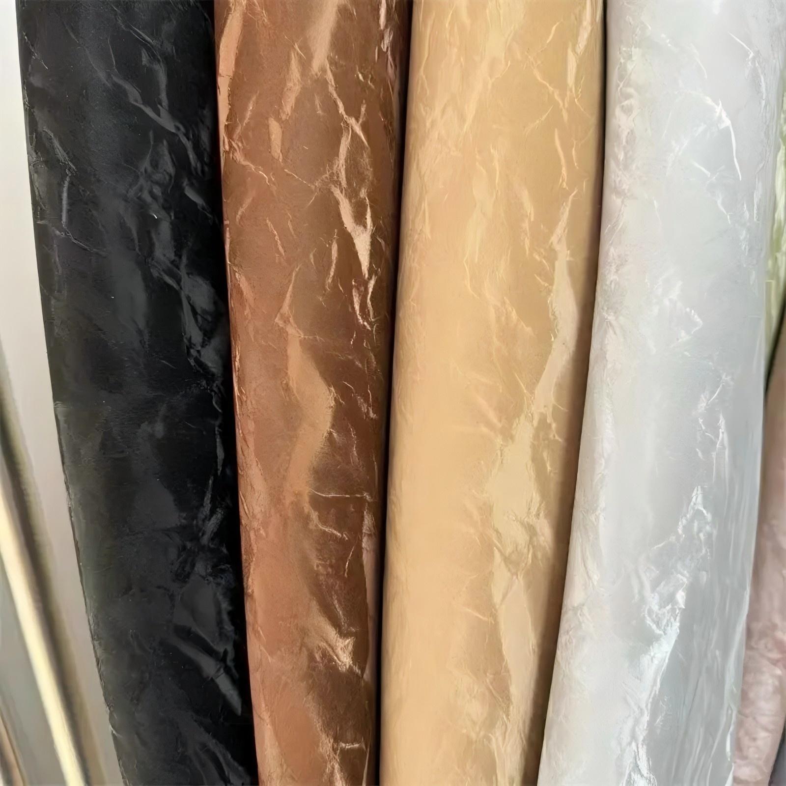 绿色皮革斜挎包