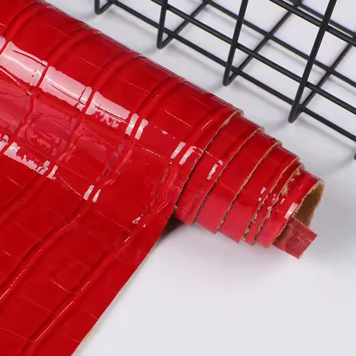 人造革制造商专利鳄鱼纹PU合成革亮面鳄鱼皮人造PU箱包鞋革