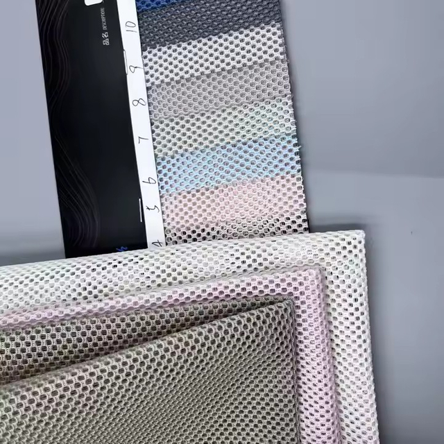 2025年中国制造商飞行针织透气运动男式3D空气网布其他鞋面材料