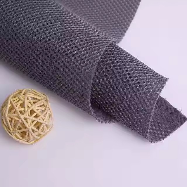 用于家用纺织品生产的高品质环保 3D 空气三明治网布，含 100% 聚酯纤维