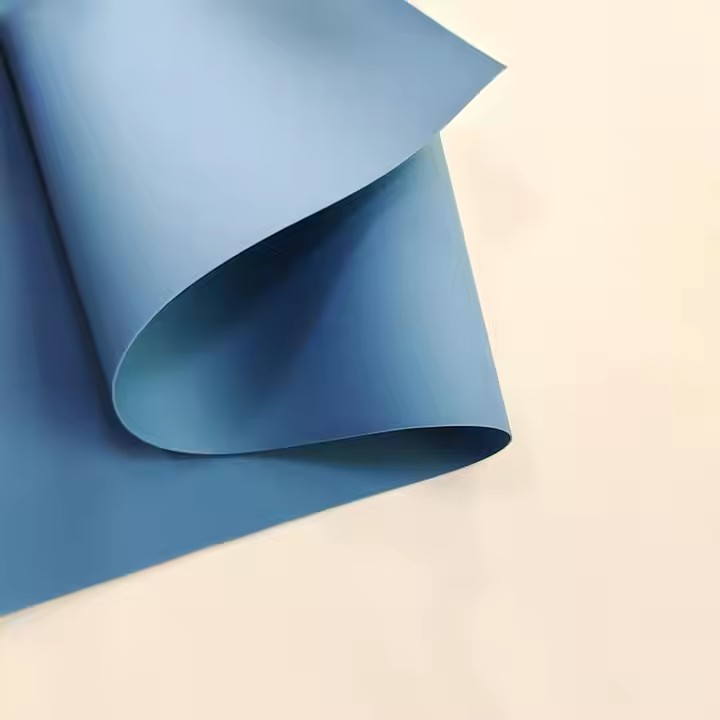 工厂 0.4 毫米彩色高强粘度 TPU 鞋面标志和标签