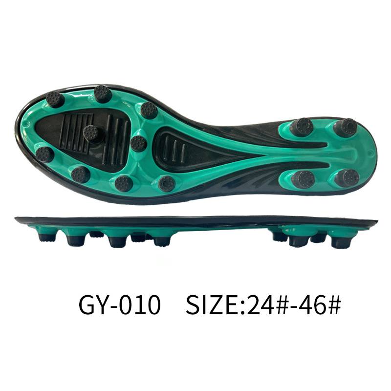 Fu&szlig;ballschuhe mit innovativer Au&szlig;ensohle