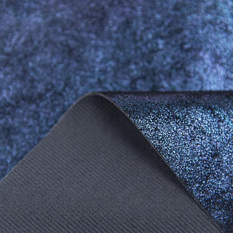 用 Cricut 切割闪光人造皮革