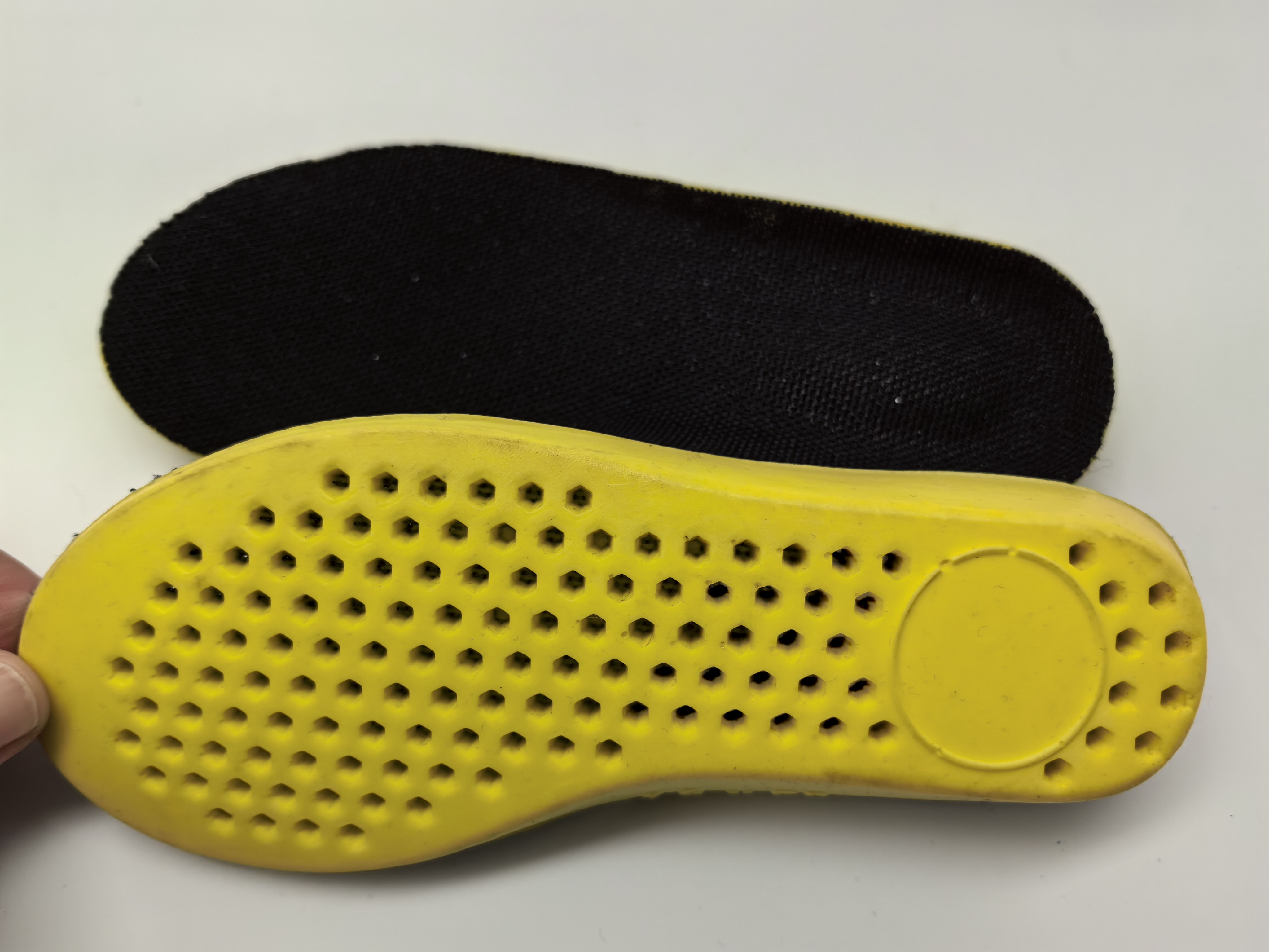 Plantilla EVA Flex Comfort para un mejor soporte del pie.