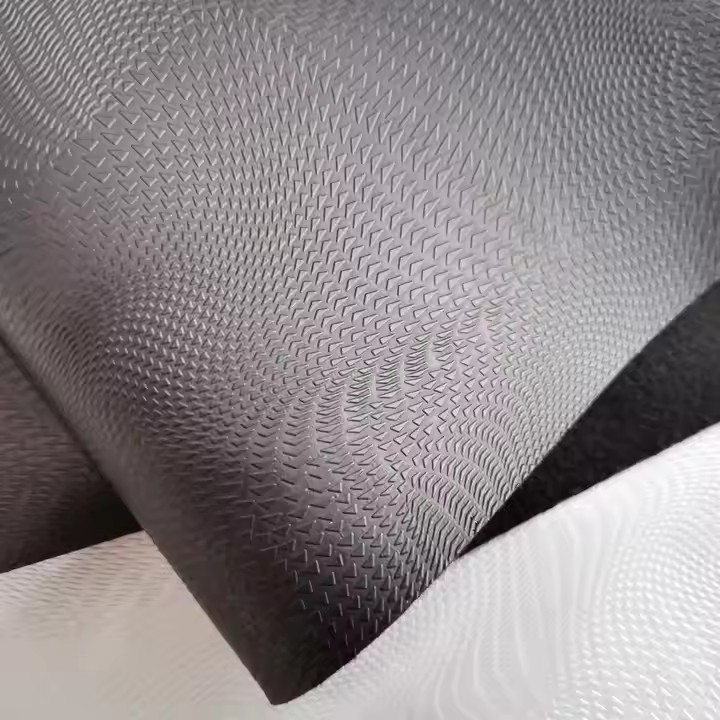 工厂防刮PVS人造革动物图案压花PVC鞋包革