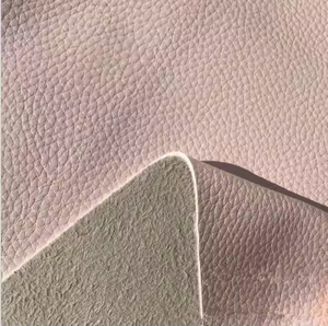 Larruzko mikrozuntzezko sofa