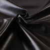 sof&aacute; reclinable de cuero negro
