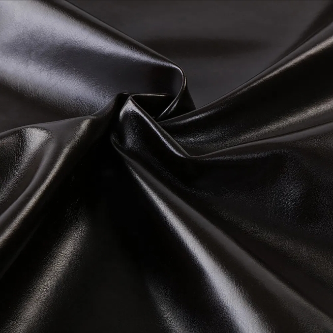 sof&aacute; reclinable de cuero negro